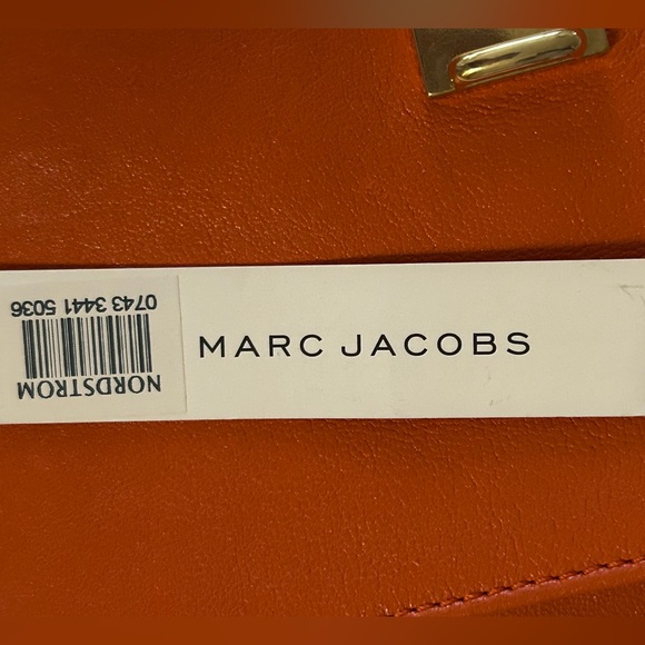 NWT RET 695 Marc Jacobs Mandarin Orange Clutch Gold Hardware - Picture 8 of 8